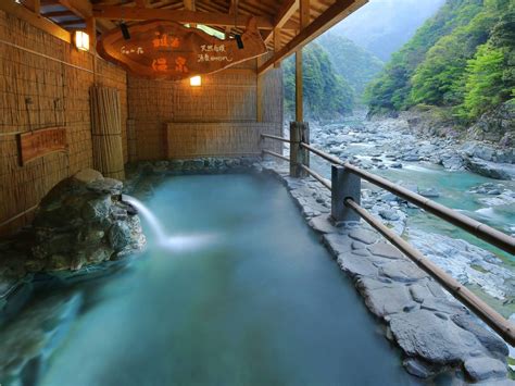 静岡 温泉 有名 それとも富士山の影に隠れた秘湯？